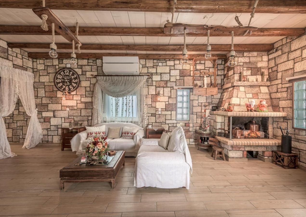 Emilia'S Little Farmhouses Agioi Anargyroi  ภายนอก รูปภาพ