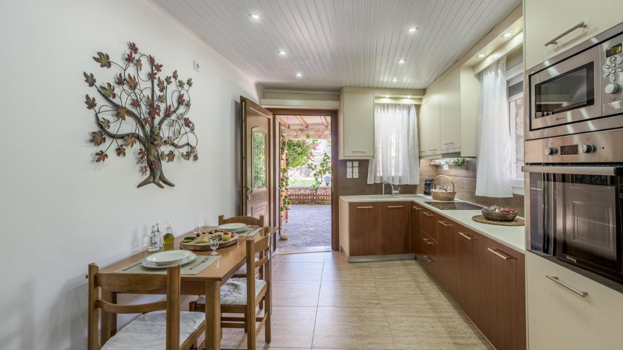 Emilia'S Little Farmhouses Agioi Anargyroi  ภายนอก รูปภาพ