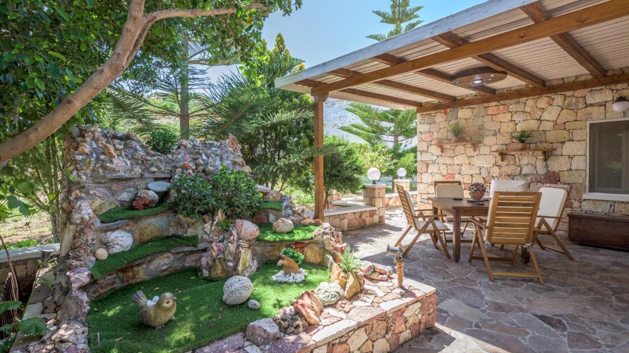 Emilia'S Little Farmhouses Agioi Anargyroi  ภายนอก รูปภาพ