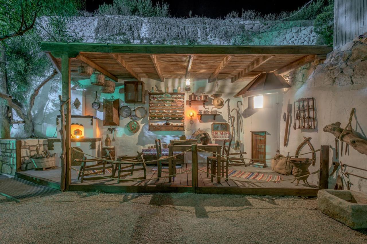 Emilia'S Little Farmhouses Agioi Anargyroi  ภายนอก รูปภาพ